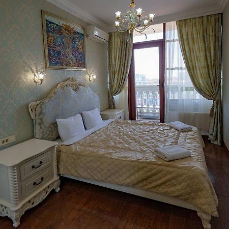 Gefest Apartments Odessa Buitenkant foto
