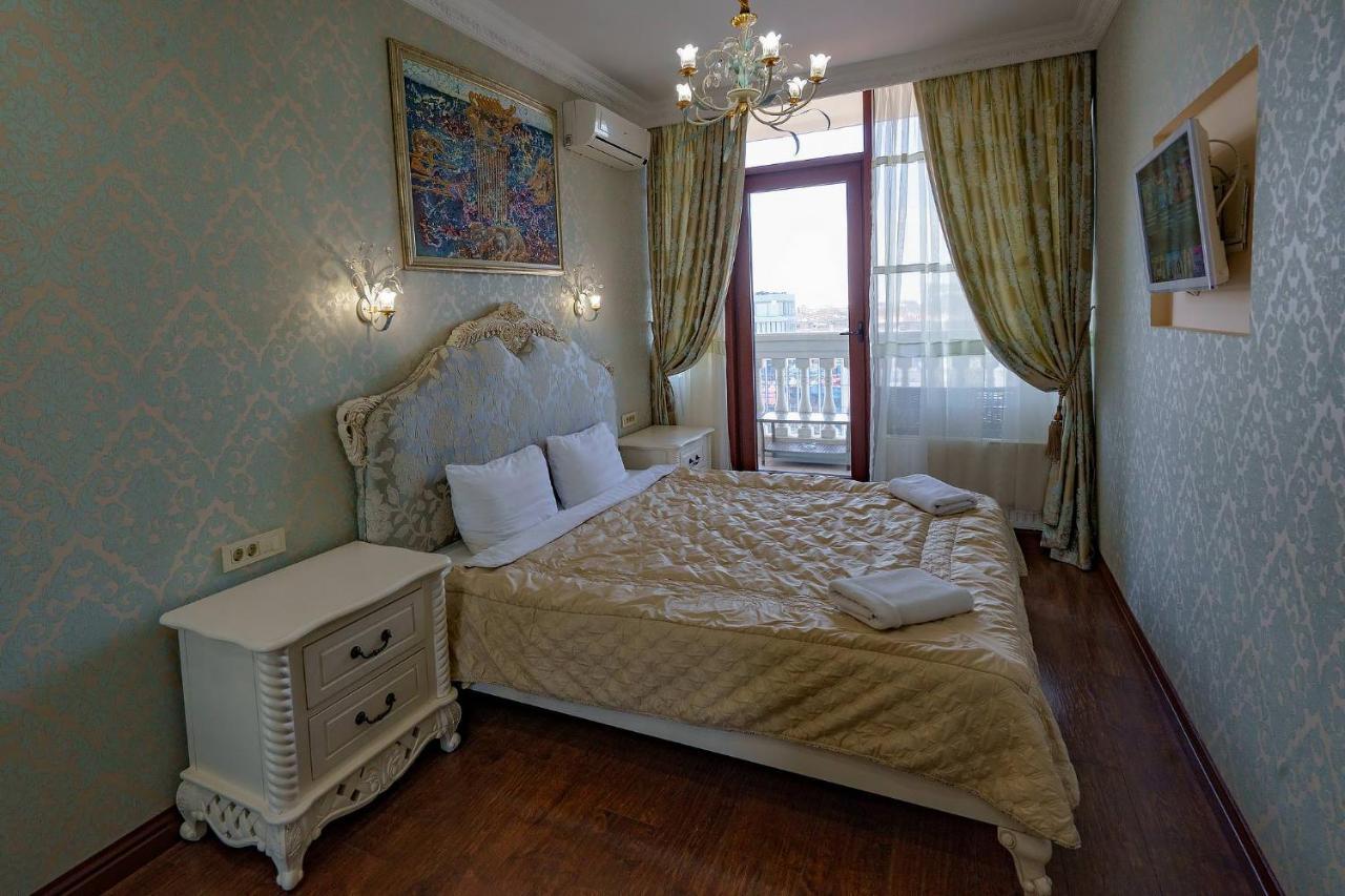 Gefest Apartments Odessa Buitenkant foto