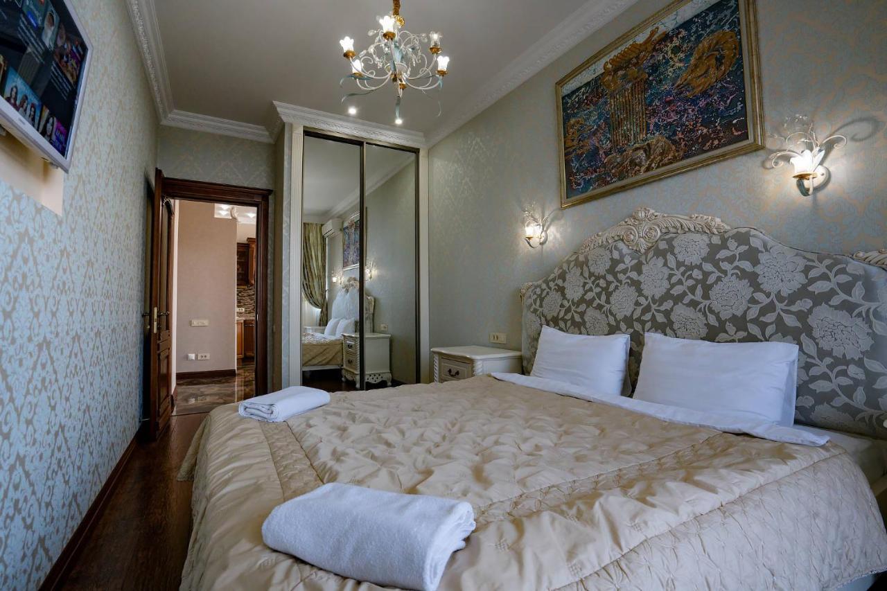 Gefest Apartments Odessa Buitenkant foto