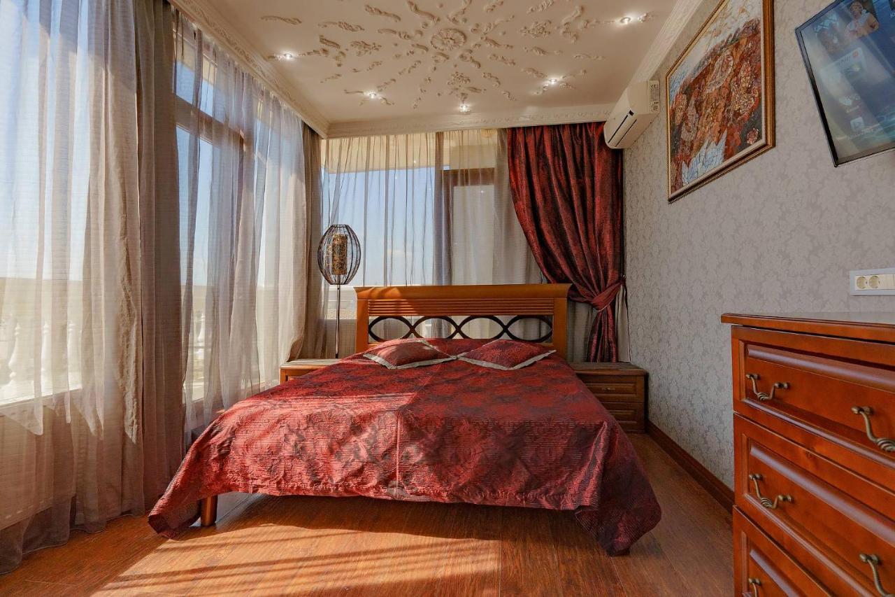Gefest Apartments Odessa Buitenkant foto