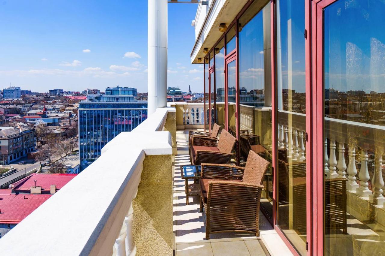 Gefest Apartments Odessa Buitenkant foto